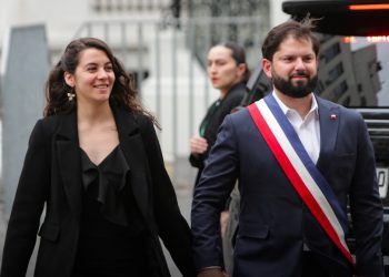Presidente Gabriel Boric se convertirá en padre por primera vez junto a Paula Carrasco