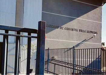 Apoderada habría fingido enfermedad de hijo para pedir ayuda económica a colegio