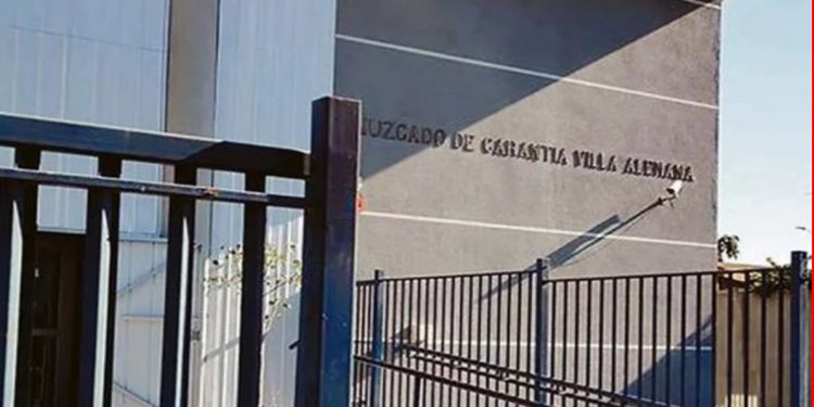 Apoderada habría fingido enfermedad de hijo para pedir ayuda económica a colegio