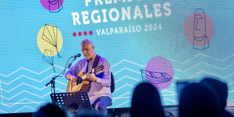 Entregan Premios Regionales de las Culturas con Pedro Aznar como invitado especial