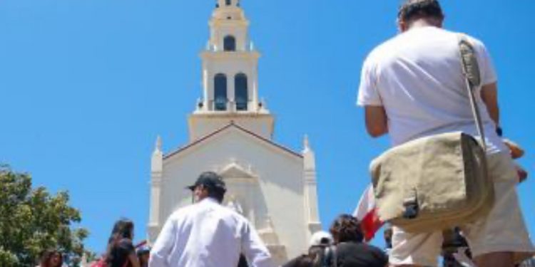 Carabineros estima en más de un millón y medio los peregrinos que llegaron al santuario de Lo Vásquez