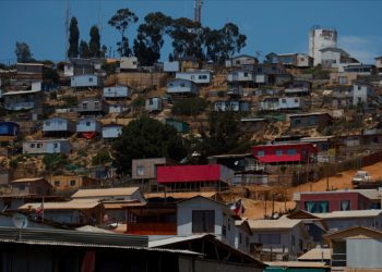 Diputados buscan frenar desalojo de la megatoma en San Antonio