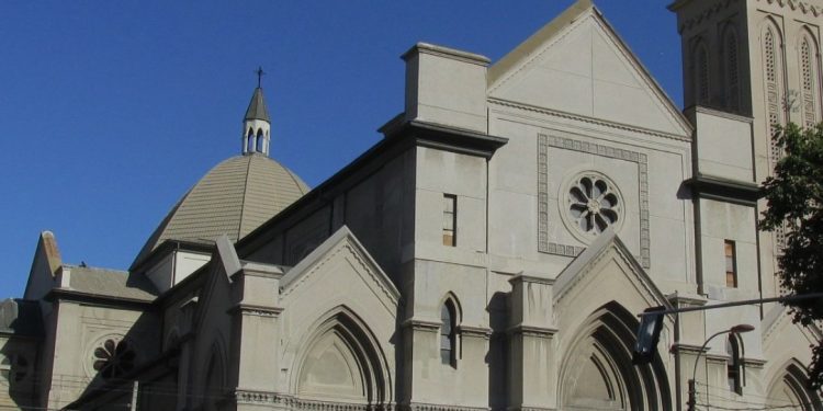Iglesia de Valparaíso expulsa a sacerdote porteño tras ser declarado culpable de abuso sexual infantil