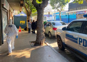 Indagan hallazgo de cadáver en plena vía pública en Viña del Mar