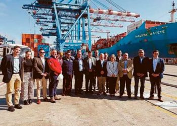 Roban ornamentos de histórica fuente en la Plaza de la Victoria de Valparaíso