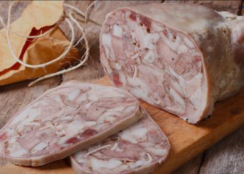 Seremi de Salud de Región Metropolitana emite alerta alimentaria por presencia de listeria en marca de queso de cabeza