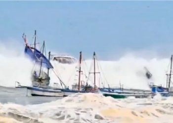 Fuertes marejadas impactan las costas de Viña del Mar