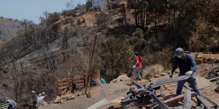 Damnificados del megaincendio califican de “burla” nueva fórmula para recibir bono de acogida