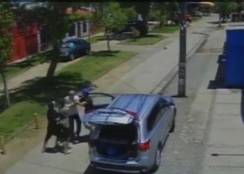 Detienen a menor de 16 años que gozaba de arresto domiciliario tras portonazo en Maipú