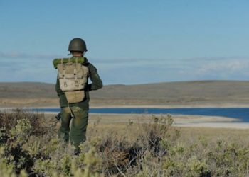 Embajador Argentino Diego Guelar y Senador Francisco Chahuán interpelan a presidentes Boric y Milei por ausente abrazo del Beagle