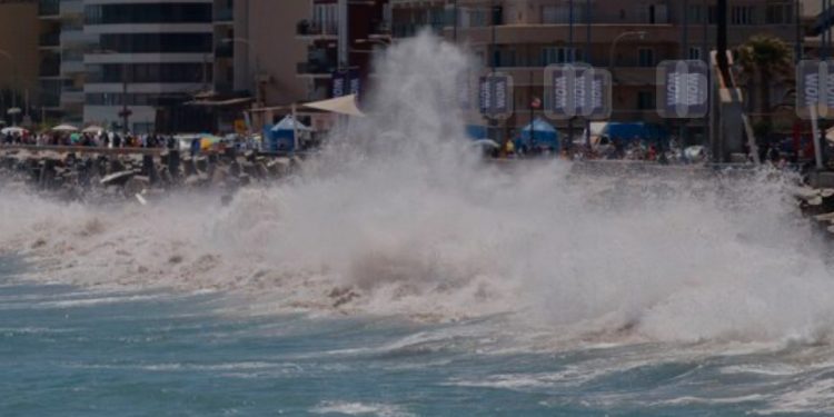 Investigan posible vínculo entre el atropello masivo en Nueva Orleans y la explosión de camioneta Tesla frente a Hotel Trump