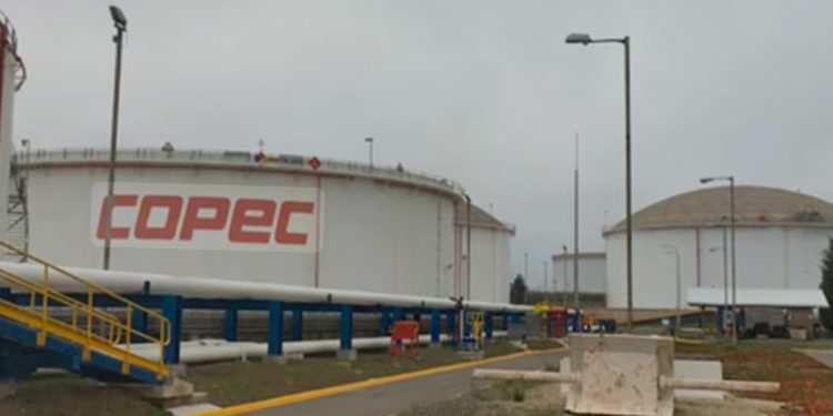 Superintendencia de Medioambiente aplica millonaria multa a empresa de Copec en Quintero por incumplimientos ambientales