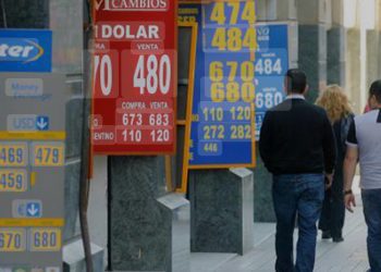 Playa La Boca se queda sin zona de arena tras intensas marejadas en Concón