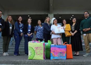 Hospital van Buren recibe donación de pañales de parte de familias adoptivas