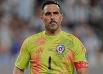 Claudio Bravo es víctima de robo en su propiedad de Buin