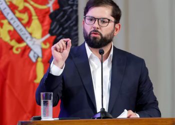 Abogado de Boric recibirá 13 millones de pesos por defenderlo ante fallida compra de casa de Allende