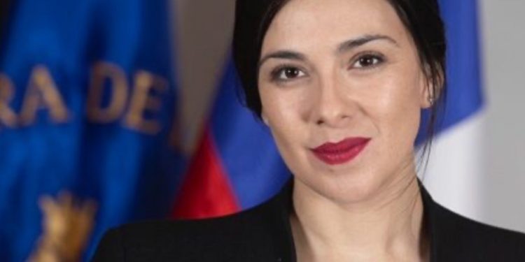 Diputada Karol Cariola lidera como primera preferencia al Senado por la Región de Valparaíso según Encuesta Signos