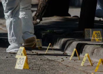 Sujetos en moto acribillan y dan muerte a hombre en San Ramón