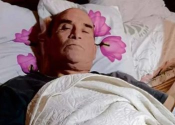 Un fallecido y varios atrapados deja caída de grúa sobre un gimnasio de un centro comercial de Arica