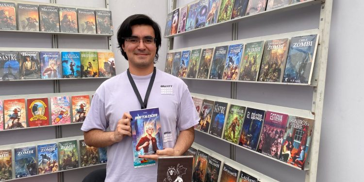 Ricardo Lizana: “Mi motivación para escribir surgió de los juegos de rol de mesa”