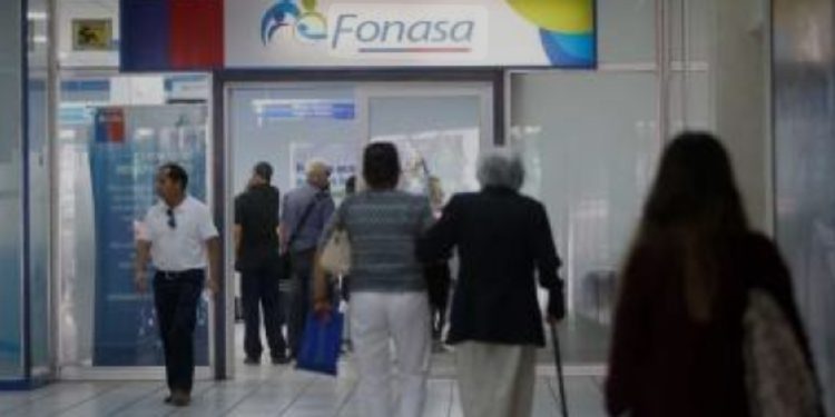 Gobierno ingresa reforma para fortalecer Fonasa