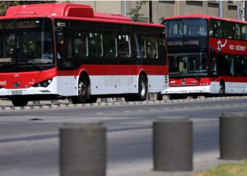 Red de electro movilidad incorporará 50 buses eléctricos a su flota en Santiago