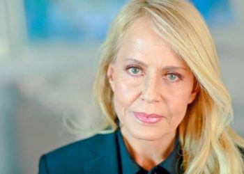 Cecilia Bolocco critica recortes presupuestarios del sector de salud