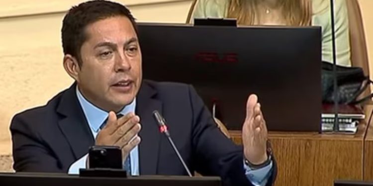 Diputado Jorge Durán (RN) es denunciado por delito sexual por su ex pareja
