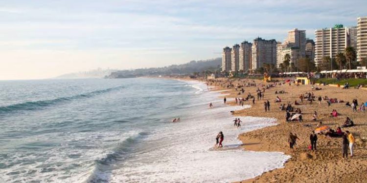 Crecen las críticas por polémicos traspasos de Corfo a Ministerio de Hacienda