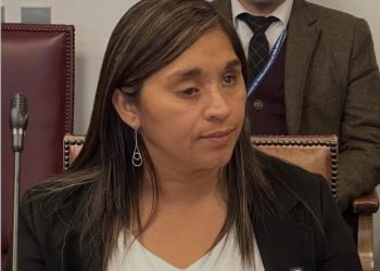 Suprema ordena a senadora Campillai borrar de sus RRSS «todas las publicaciones que afecten la honra» del exoficial Crespo
