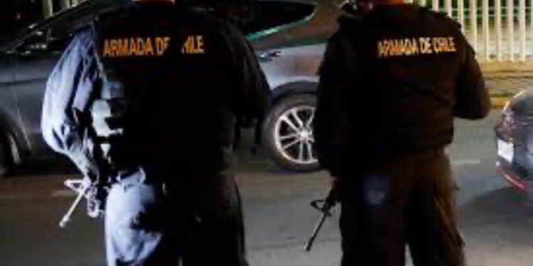 Encapuchados asaltan campo de entrenamiento de la Armada en Valparaíso