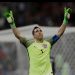 Claudio Bravo anuncia una gira realizando clínicas para arqueros de todo el país como forma de despedirse del fútbol