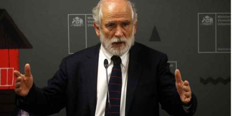 Ministro Montes indica que se han asignado 2.650 subsidios por reconstrucción en Valparaíso tras incendio de 2024