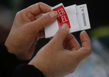 Senado declara inadmisible indicación para restringir voto de extranjeros