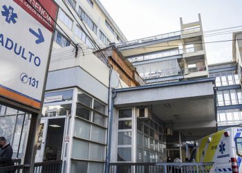 Mujer muere intoxicada por mónoxido de carbono en edificio de Valparaíso