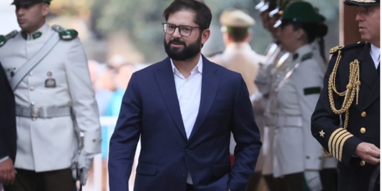 Presidente Gabriel Boric declaró en calidad de imputado en caso de venta de casa de expresidente Allende