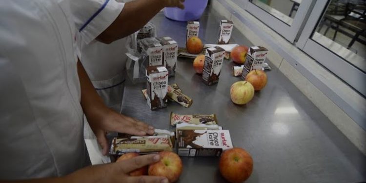 Contraloría ordena sumarios en Junaeb y envía antecedentes al CDE por $9 mil millones perdidos por multas no cobradas