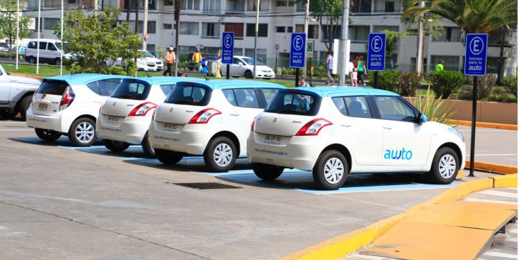 Contraloría ordena sumarios en Junaeb y envía antecedentes al CDE por $9 mil millones perdidos por multas no cobradas