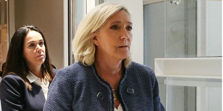 Contraloría ordena sumarios en Junaeb y envía antecedentes al CDE por $9 mil millones perdidos por multas no cobradas