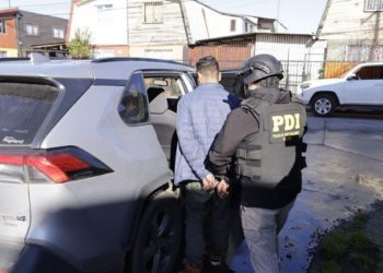 Tres sujetos son detenidos en Talcahuano tras disparar contra Carabineros y chocar patrulla