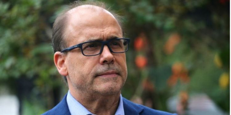 Coletazos en la DC luego que Tribunal Supremo declarara cesada la candidatura presidencial de Alberto Undurraga