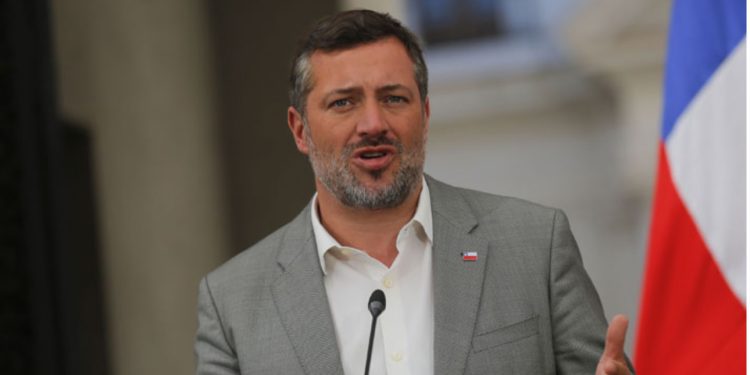 Roban más de $15 millones desde casa de alcalde de Ñuñoa Sebastián Sichel