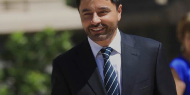 Roban más de $15 millones desde casa de alcalde de Ñuñoa Sebastián Sichel