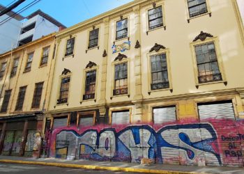 Claudio Bravo se transforma en viral tras increpar a conductor ebrio en la Ruta 5