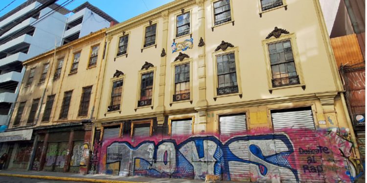 Claudio Bravo se transforma en viral tras increpar a conductor ebrio en la Ruta 5