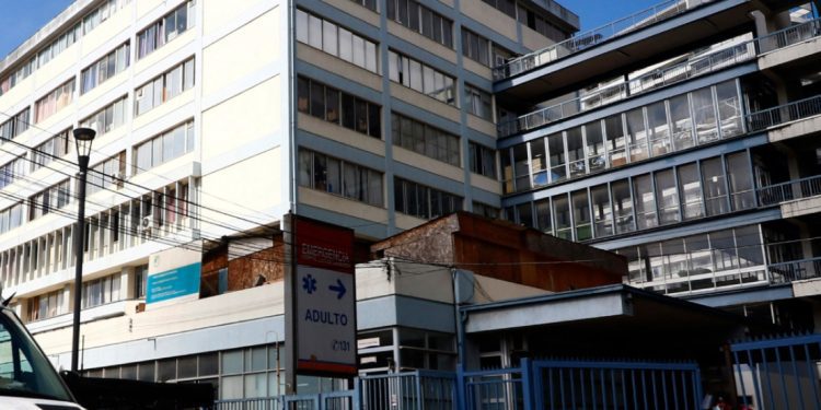 Alerta generó presunta presencia de gases en emergencia nocturna en Hospital Van Buren de Valparaíso