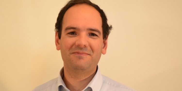 Critican a Ministerios de Salud y Desarrollo Social por desentenderse de significativo aumento de personas con problemas de salud mental en las calles de Valparaíso