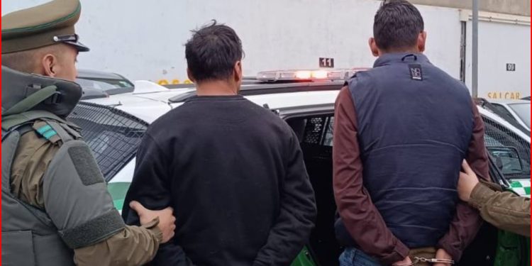 Detienen a dos hombres con herramientas para robar autos en Viña del Mar