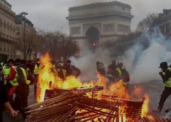Dos muertos, heridos, saqueos y autos incendiados en festejos en Paris luego que PSG ganara la Champions
