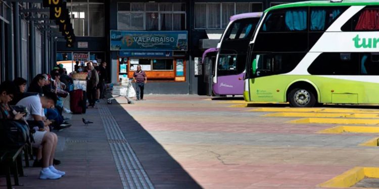 Gareca prueba probable formación de Chile para enfrentar a Argentina por Clasificatorias